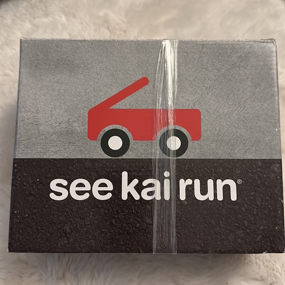 Brand new in the box See Kai Run “Lina Brown” boots in toddler girl size 8 - Picture 1 of 9